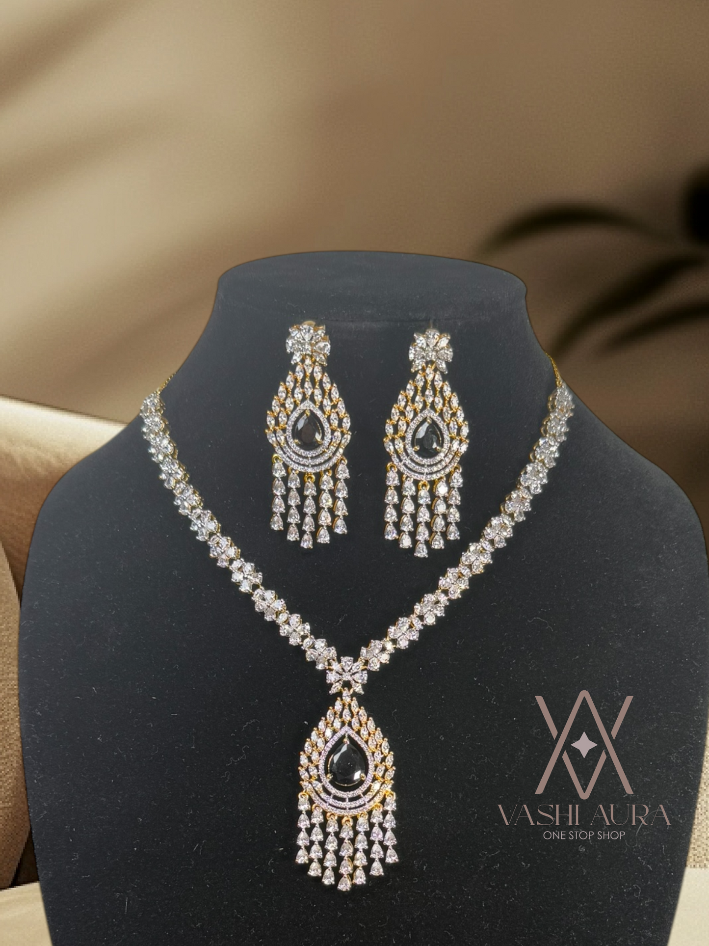 CZ neckset complemented with black stones