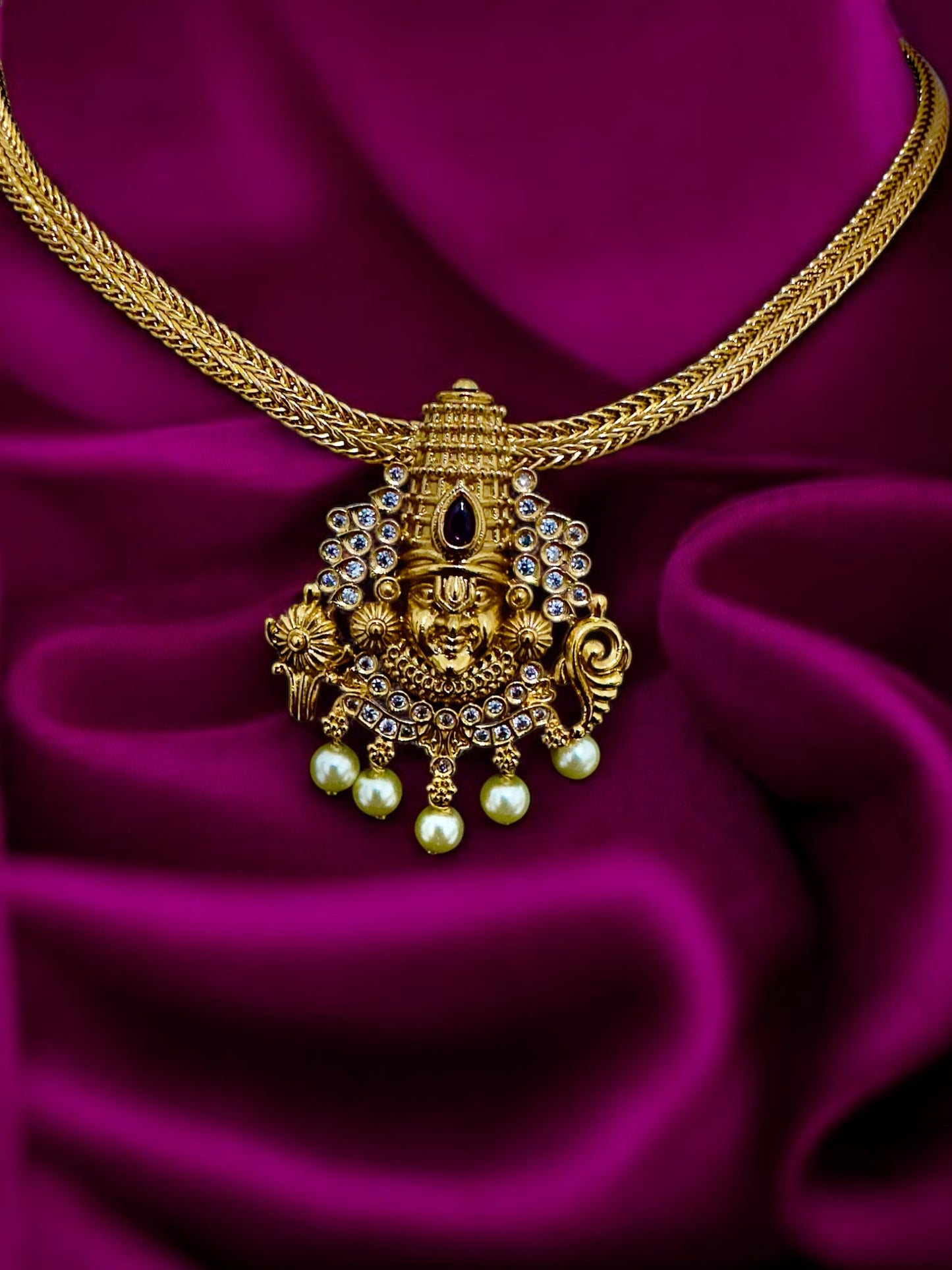 Beautiful Lord Venkateswara Locket with Neckchain and Earrings