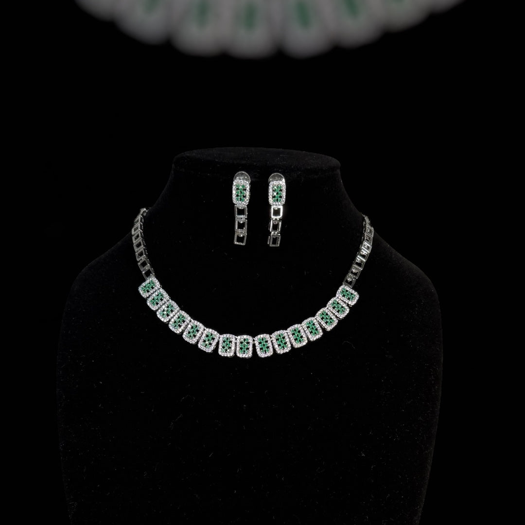 Simple neckset