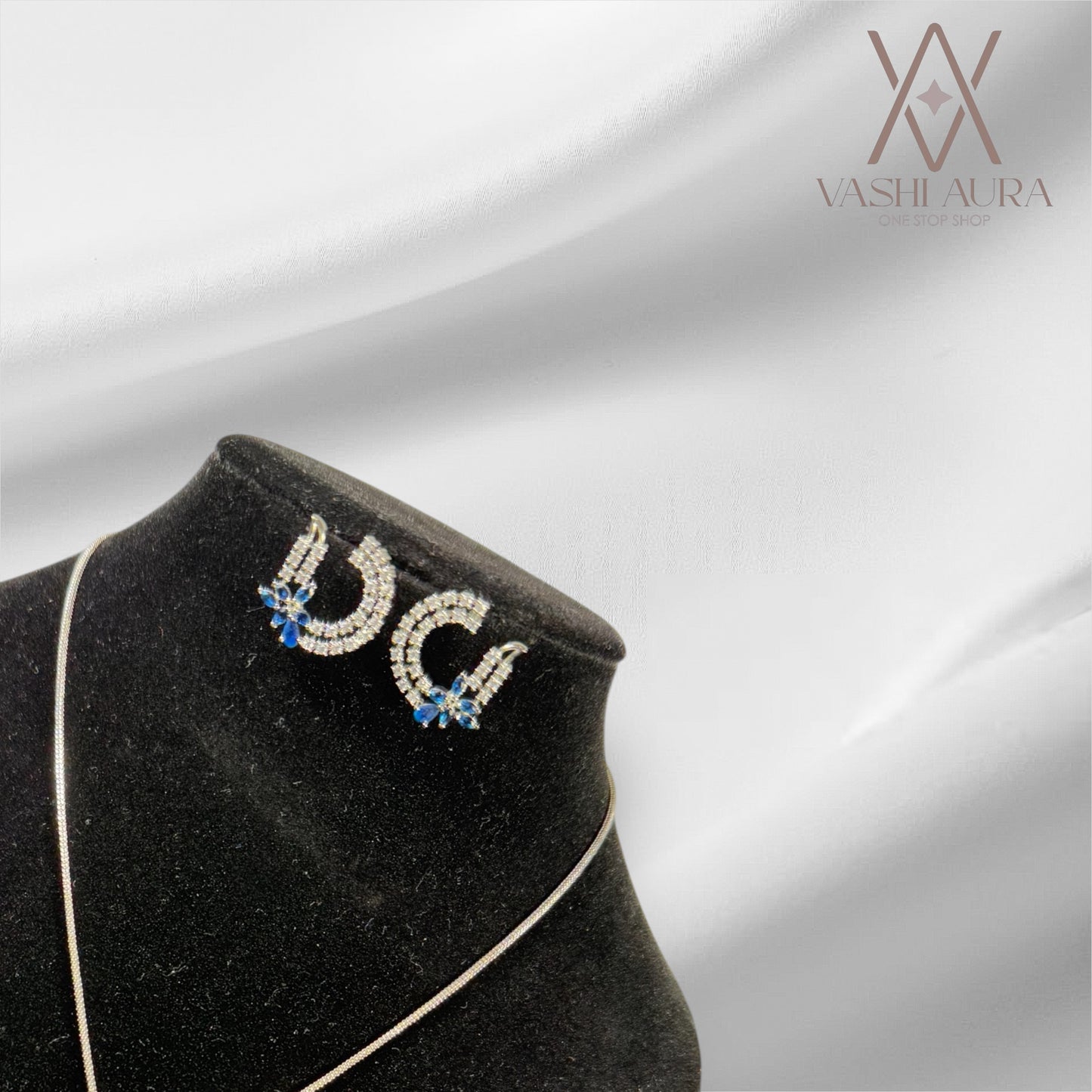 Drop Shaped Pendant With Combination of Stud Earrings