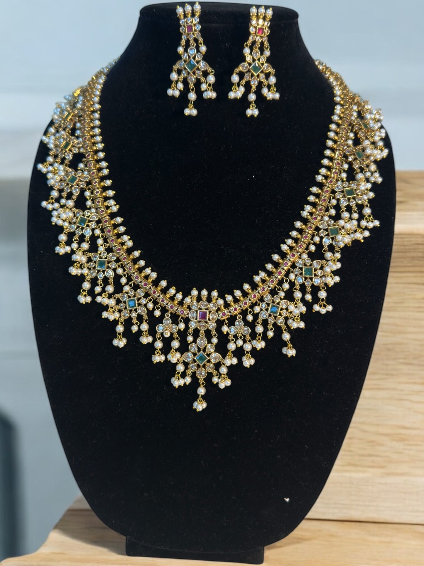Guttapoosala Long Chain