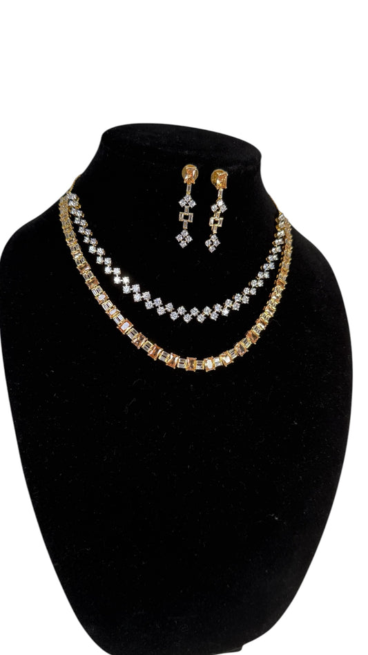 Dual layered dual tone neckset